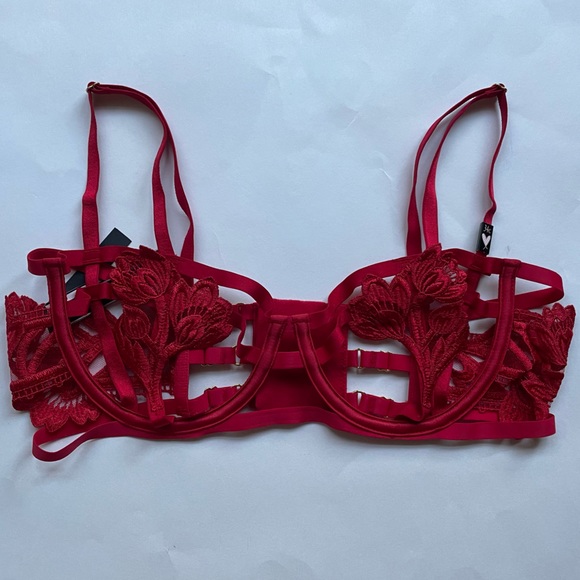 SALE NWT Victoria’s Secret Bra Unlined Deep Red Size 34C - Picture 2 of 5